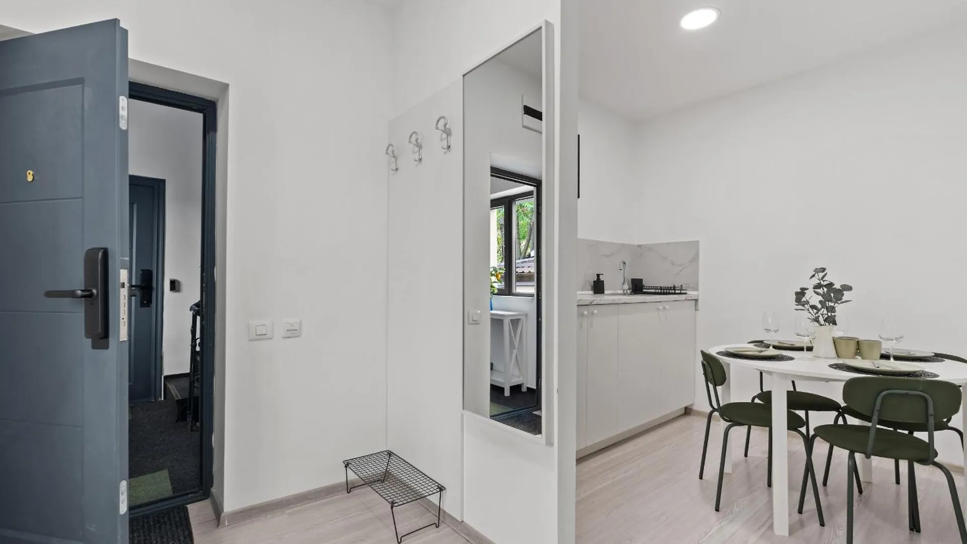 Family Old Town Quad Apartment Bucharest