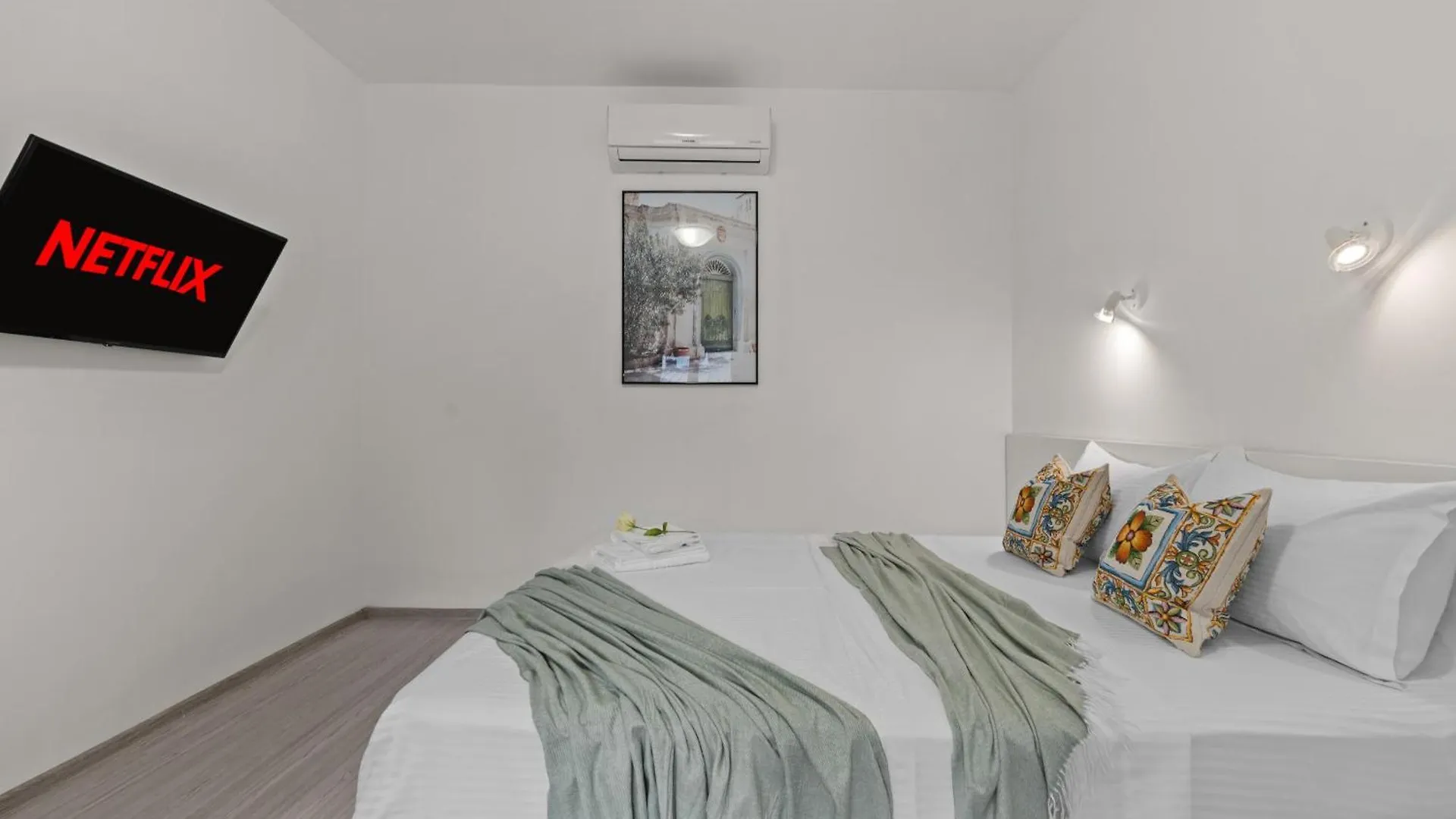 Family Old Town Quad Apartment Bucharest